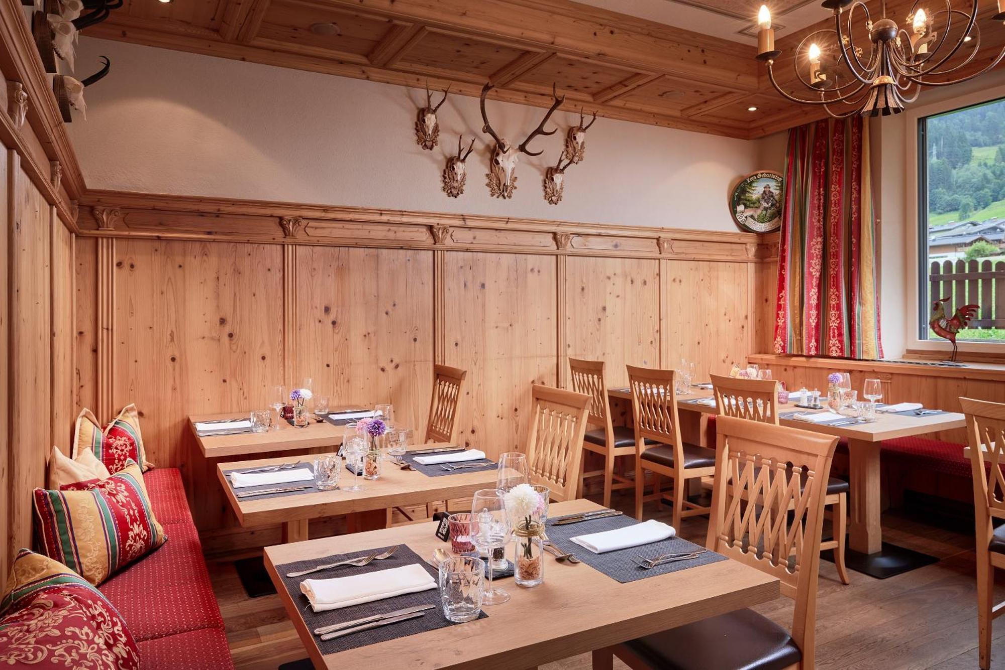 Hotel Sonnblick Kaprun, Salzburg - Including Summer Card Екстериор снимка